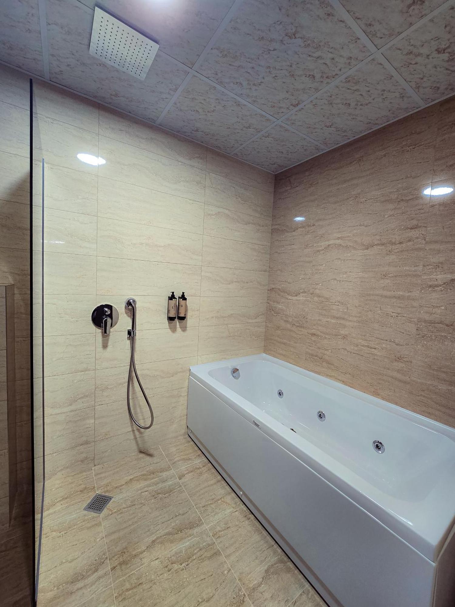 Комплекс Бабенец Hotel กอร์นา ออร์ยาโควิตซา ภายนอก รูปภาพ